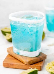 Blue Curaçao cocktails