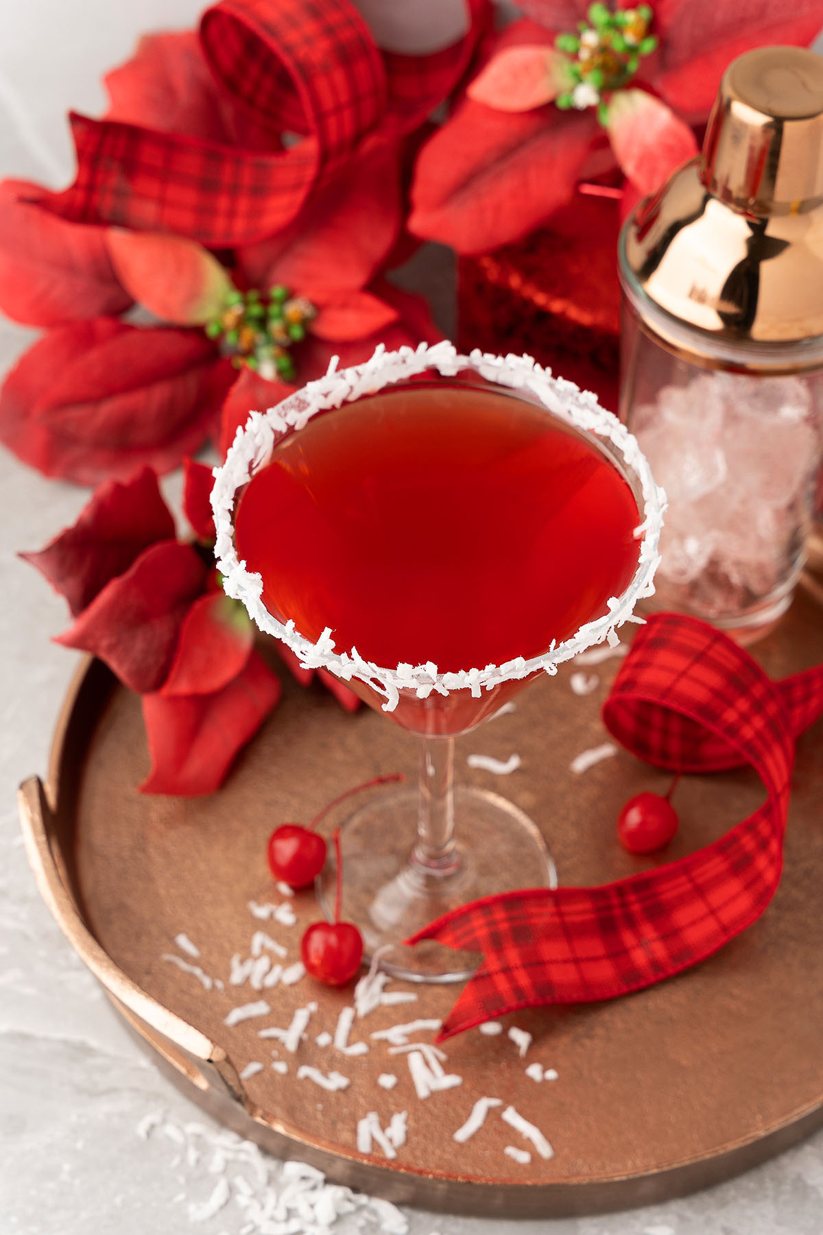 12 Best Christmas Rum Cocktails for Holiday Entertaining - The Sassy ...